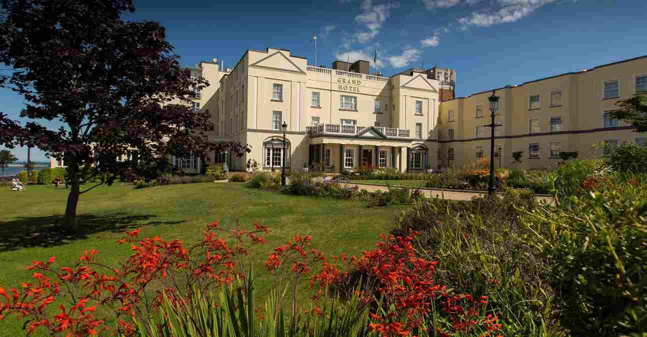 Hotel The Grand Malahide Exterior photo